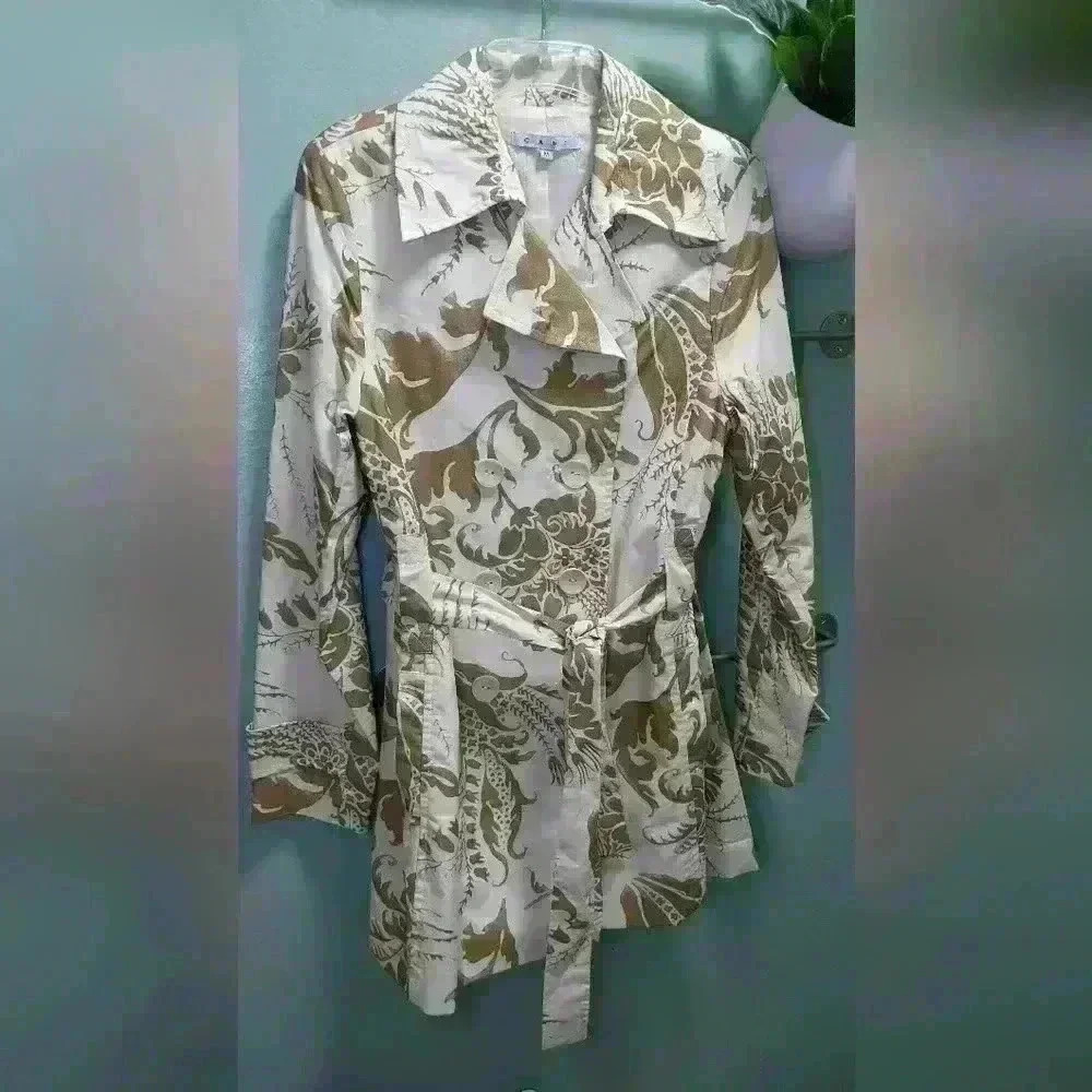 CAbi Trench Coat Short Cream and Gold Women's Linen Blend Wimbledon Floral sz M